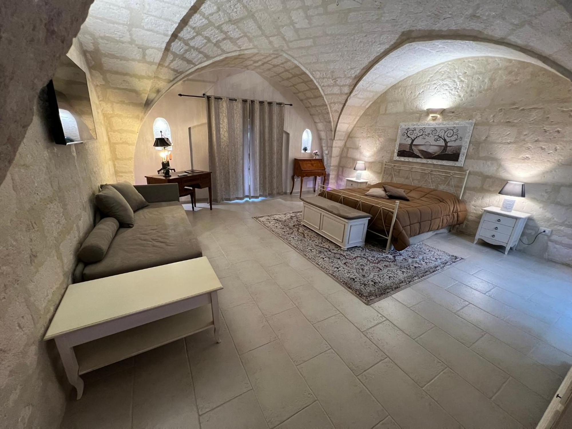 Cavour Luxury * Taranto