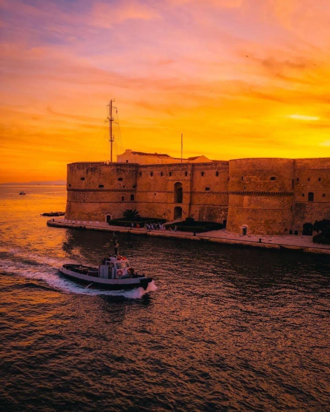 Cavour Luxury * Taranto